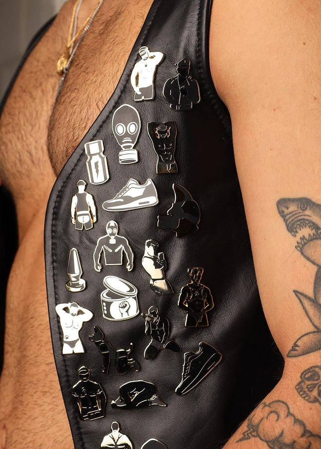 Master of the House Pin, Poppers - Master of The House -